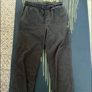 Vineyard Vines size large sweatpants (14) Great condition!